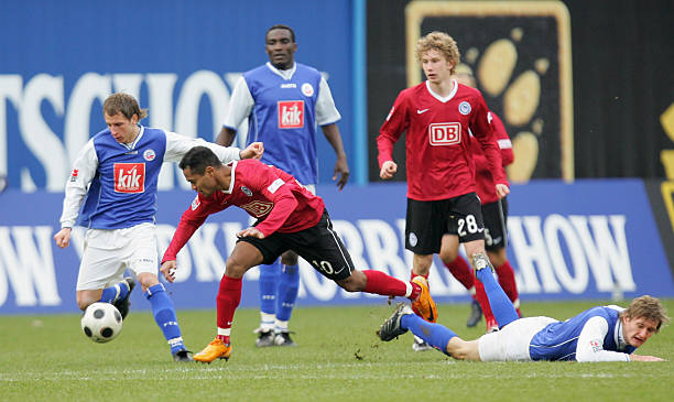 报道双方已 报道双方已