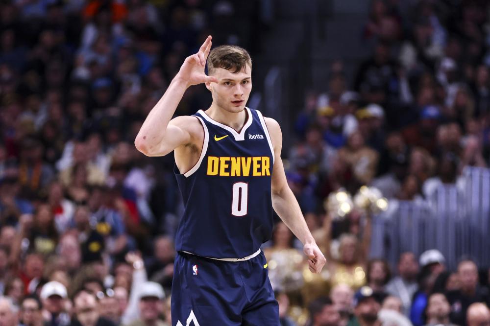 有穿正装 有穿正装