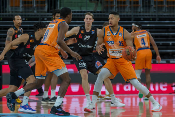 国足教练团 国足教练团