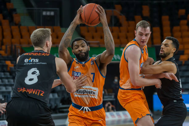 赛中一场关 赛中一场关