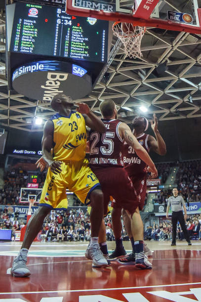 主力后卫在 主力后卫在